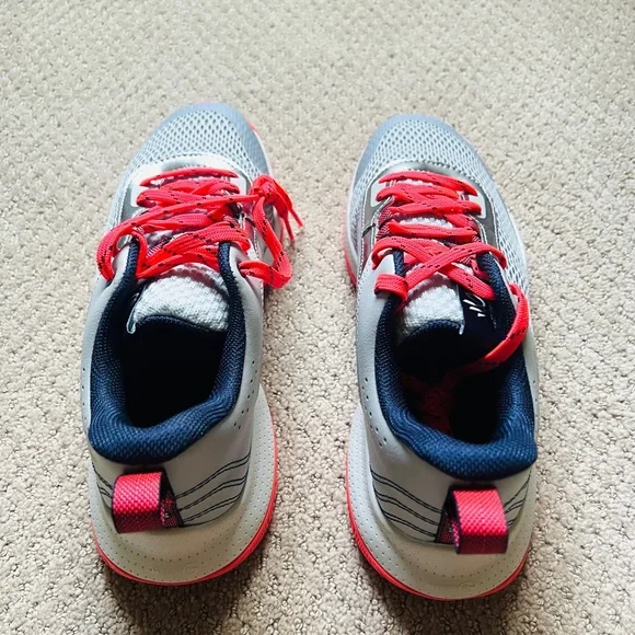 Under Armour (Curry) X DVNLLN unisex size 6.5 brand new sneakers in box. - Picture 3 of 7